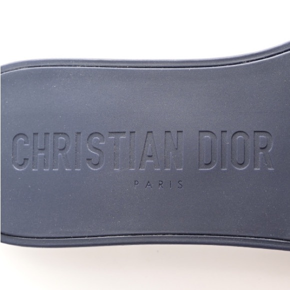 Christian Dior Technical Stretch Fabric Camouflage
Dio(r)evolution Slide Sandals - Picture 5 of 15